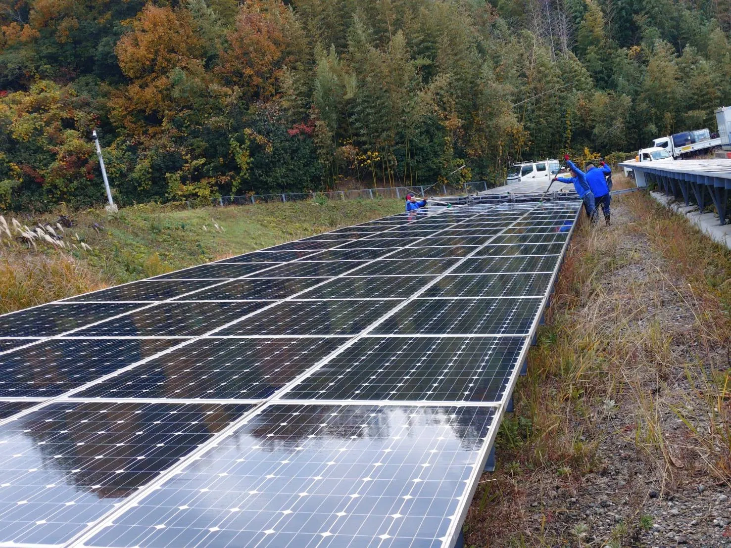 1.75Mw太陽光パネルロボット洗浄